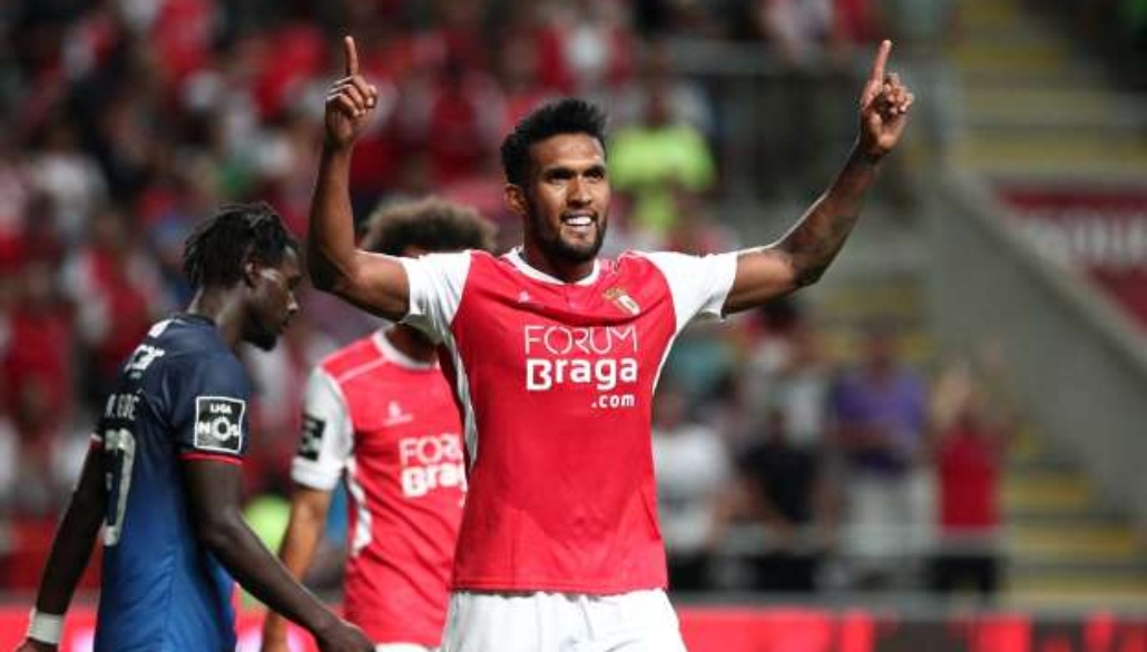 Brasileiro Dyego Souza garante vitória do Braga e assume artilharia do Português