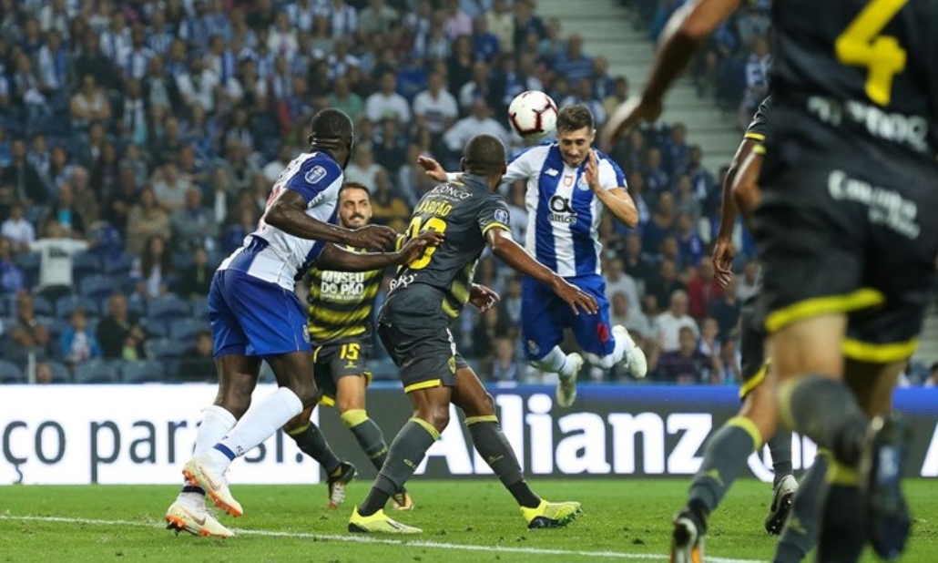 Com cinco brasileiros, Porto estreia com tropeço na Taça da Liga de Portugal