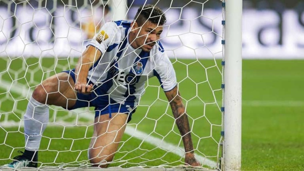 Com gol do brasileiro Soares, Porto vence o Varzim pela Taça da Liga de Portugal