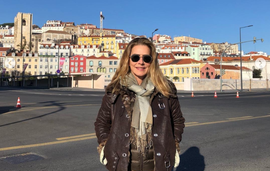 Dez anos depois de vídeo polêmico, Maitê Proença vence o medo e volta a Portugal