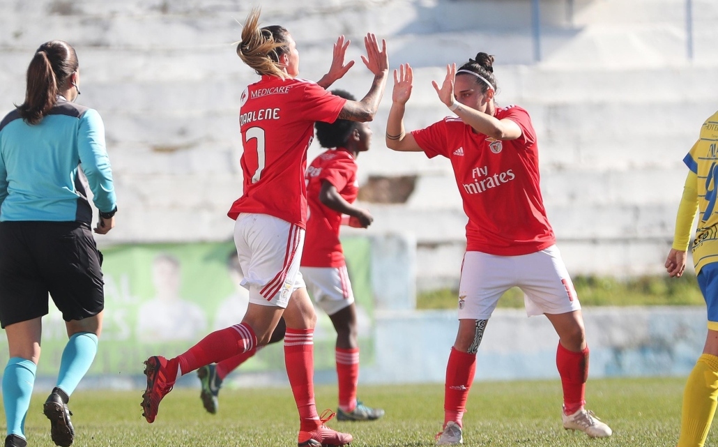 Brasileira faz 10 gols em vitória do Benfica por 32 a 0