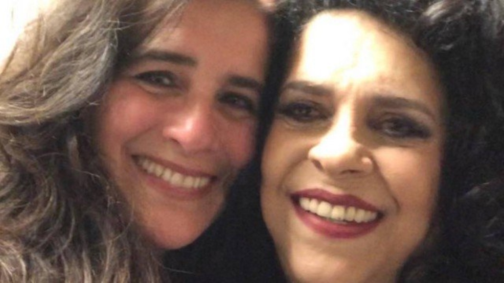 Ex-namoradas, Gal Costa e Lúcia Veríssimo se reencontram em Portugal