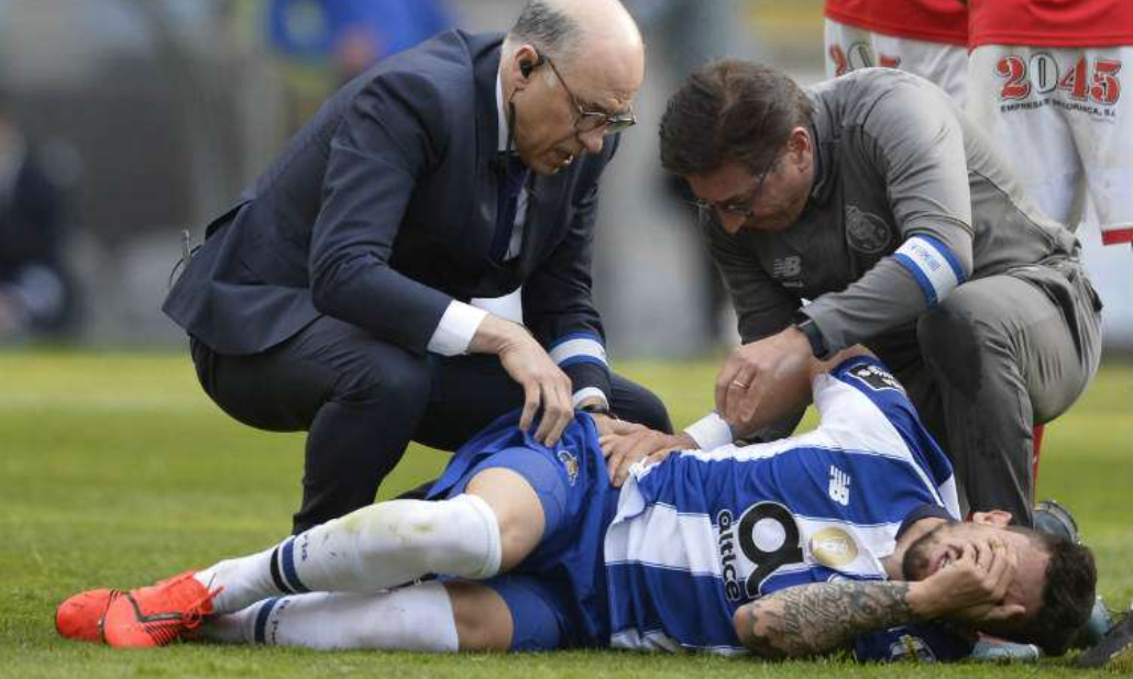 Técnico do Porto mantém Alex Telles como dúvida para jogo de hoje contra o Liverpool