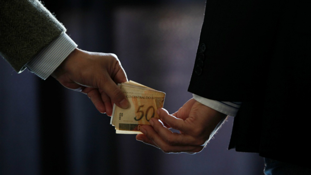 Portugal é o país da europa que menos luta contra a corrupção