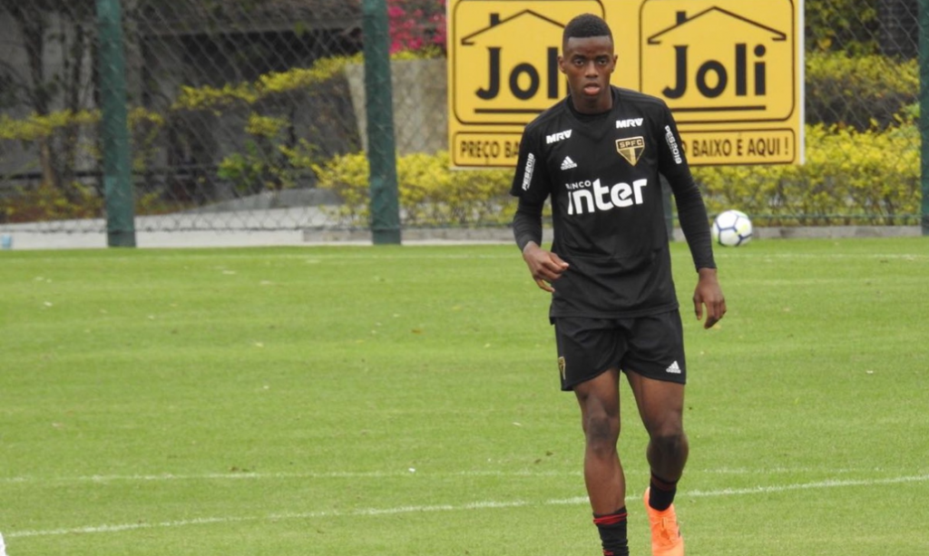 Walce assina renovação com o São Paulo por mais uma temporada