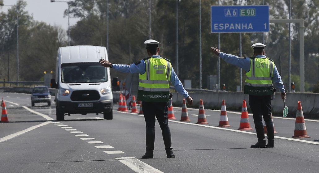 Portugal e Espanha decidem fechar fronteiras para turismo e lazer a partir de segunda-feira