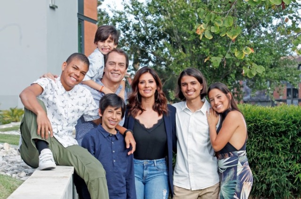 Marcello Antony fala da carreira e da vida em Portugal com a mulher e os cinco filhos