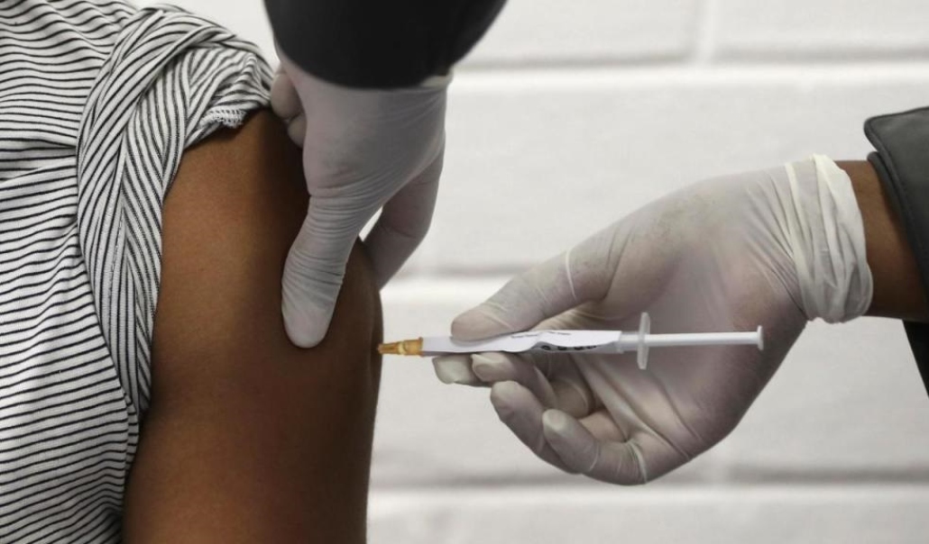 Governo de Portugal garante que haverá vacinas para toda população