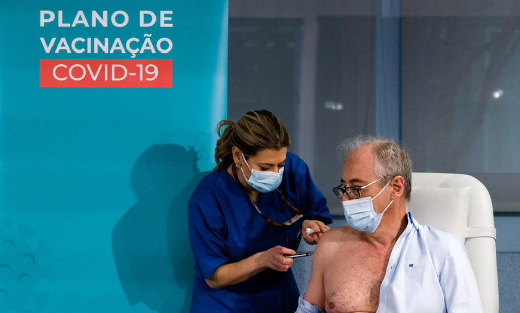 Portugal se destaca na vacinação contra a Covid-19