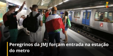 Peregrinos da JMJ forçam entrada na estação do metro.